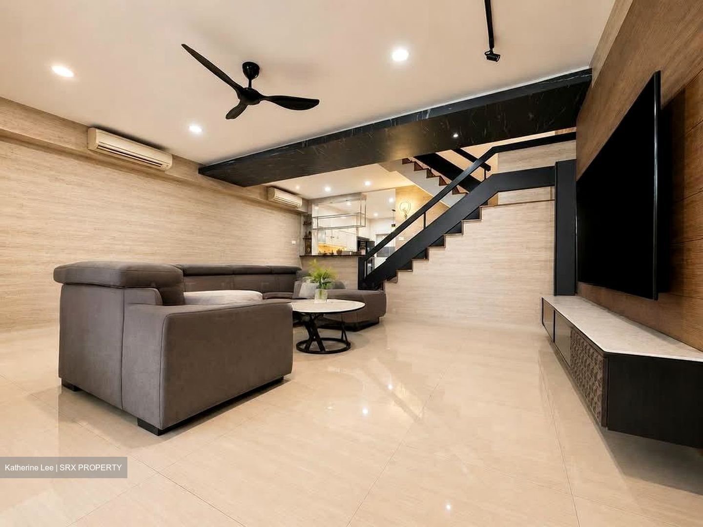Hillside Terrace (D19), Terrace #574437521